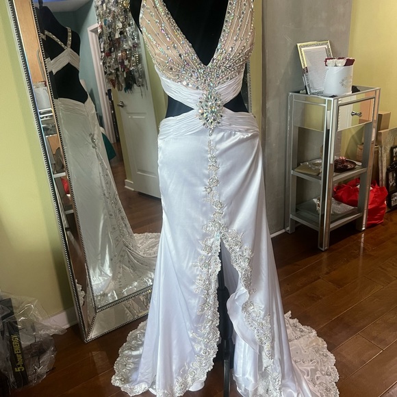 Mac Duggal Size 0-2 Dress! - Picture 2 of 5